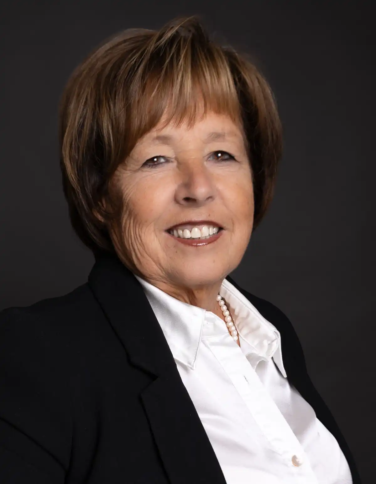 Sylvia Lévesque, recherchiste du cabinet avocat à proximité, spécialiste de la recherche juridique au Québec